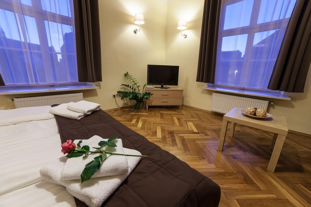 Place 4 Apartment