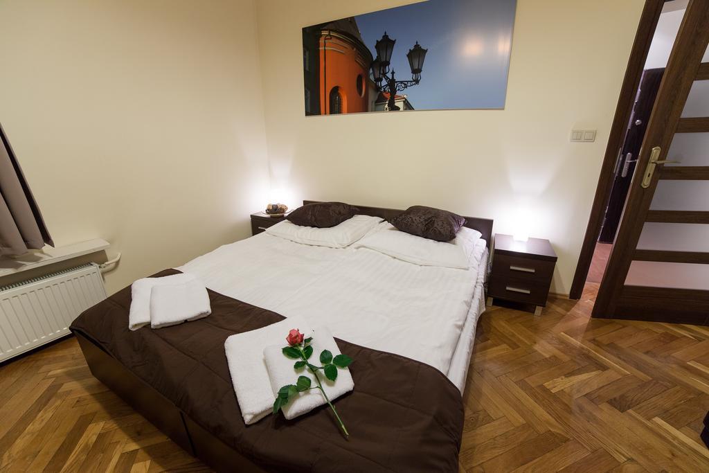 Apartment Place 4